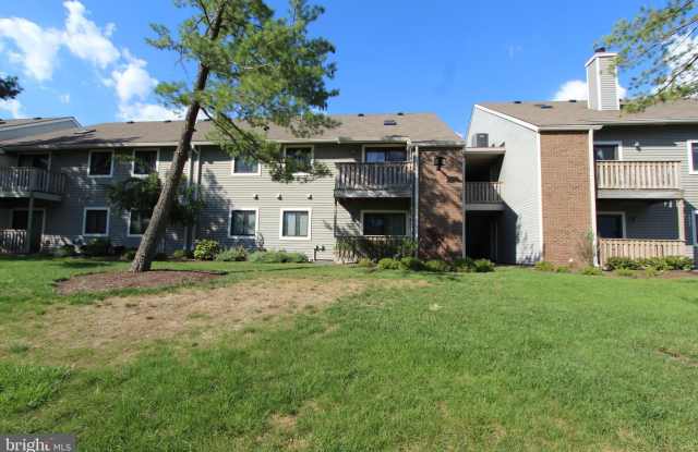 208 RAVENS CREST DR E DRIVE photos photos
