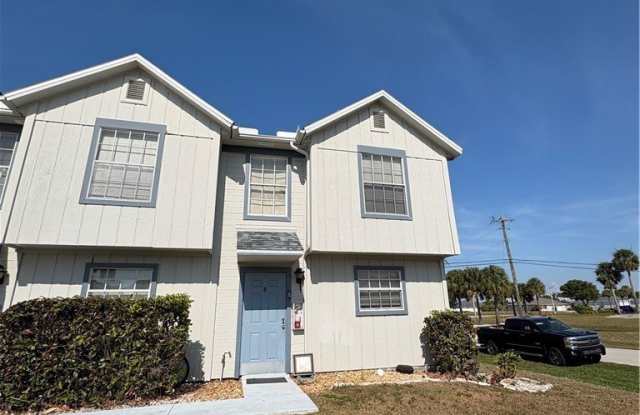 1005 SW 48th Terrace Gallery 2
