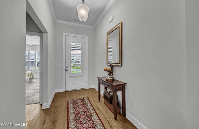 7658 Vancouver Court Gallery 2