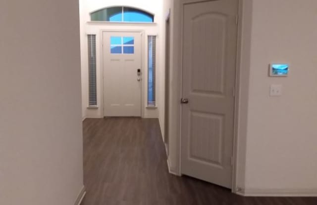 18304 Urbano Drive Gallery 3