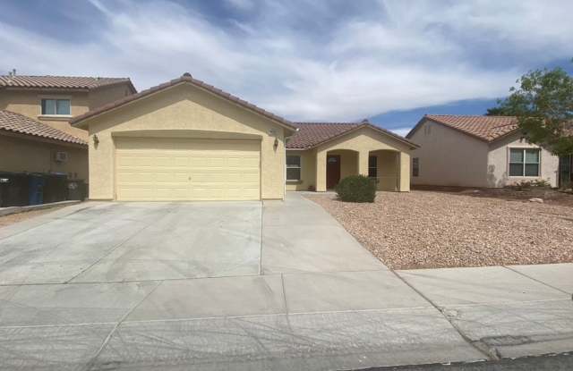 Super cozy 3 bedroom one-story home! Gallery 3