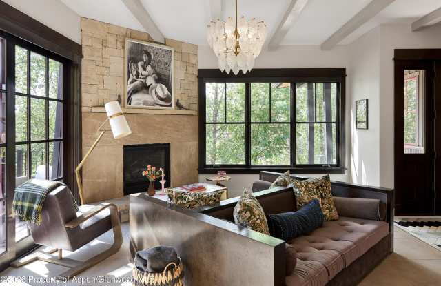 624 Larkspur Drive Gallery 4