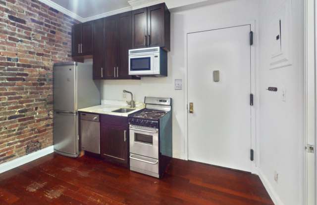 211 Avenue A Gallery 3
