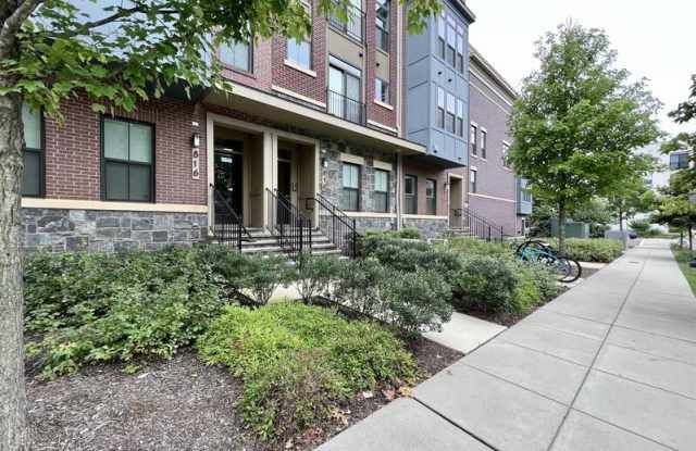 818 Fern Place Northwest Gallery 3