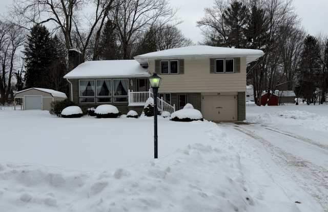 26 E Oakwood Wy - 26 East Oakwood Way, Lawrence County, PA 16105