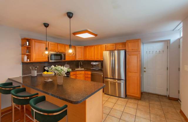 South Philadelphia Corner Rowhome with Garage Parking and Roofdeck! Gallery 3