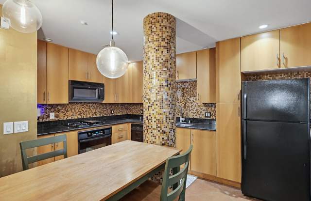 $1,000 Move in Special! Modern Industrial Condo in the Heart of Downtown San Diego – Walk to Petco Park & Waterfront Gallery 4