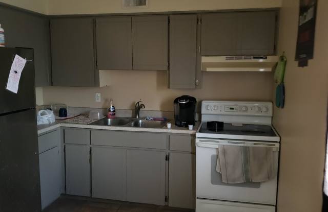 5131 E Oak St - 5131 East Oak Street, Phoenix, AZ 85008