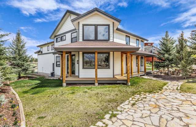 Stunning Mountain Retreat photos photos