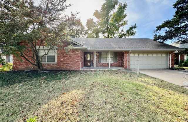 Charming 3-Bedroom Home with Spacious Backyard and Modern Amenities / Pet-Friendly / Available November 26th! Gallery 1