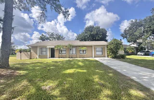 708 Green Ct photos photos