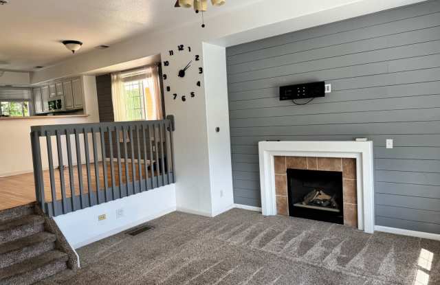 Spacious 2BR Townhome in Denver photos photos