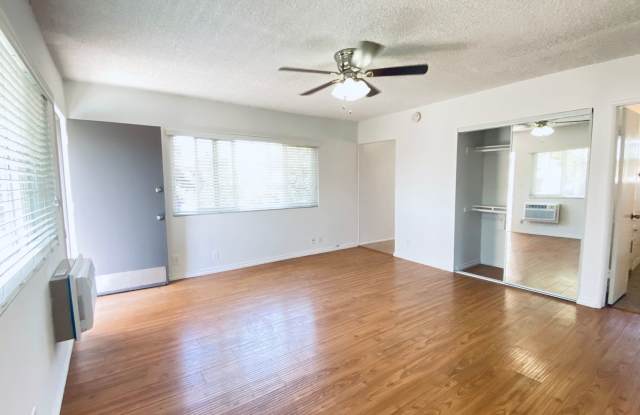 5716 Tujunga Ave photos photos