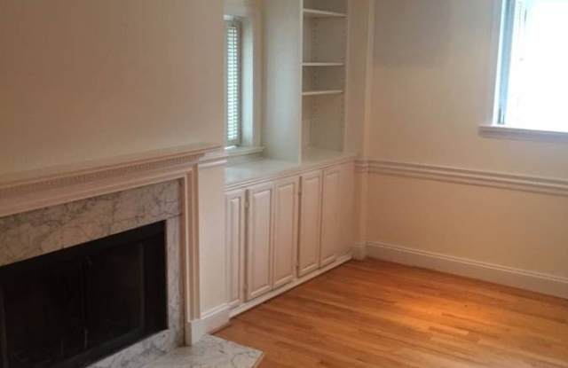 3241 N Street, NW #1 Gallery 4