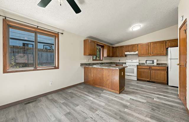 26252 Abert Lane Gallery 3