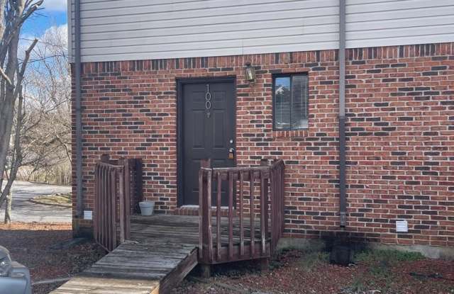 2 Bedroom / 1.5 Bath Johnson City TN Gallery 1