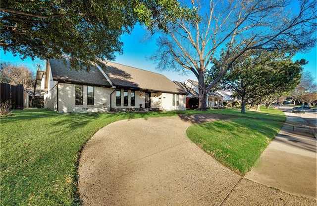 9363 Hunters Creek Drive Gallery 4