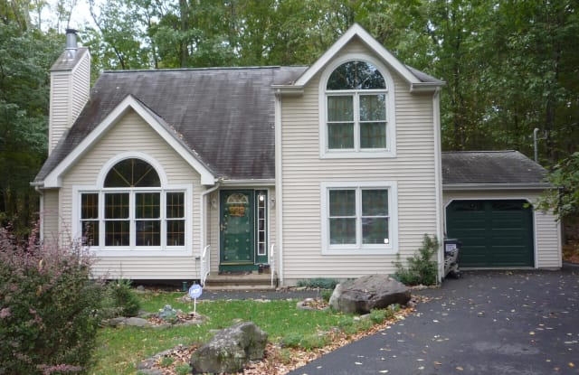 123 Pasquin Dr - 123 Pasquin Drive, Penn Estates, PA 18301