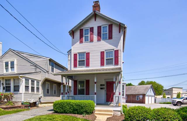 Walking distance to UD campus Available June2026 - Pending application review photos photos