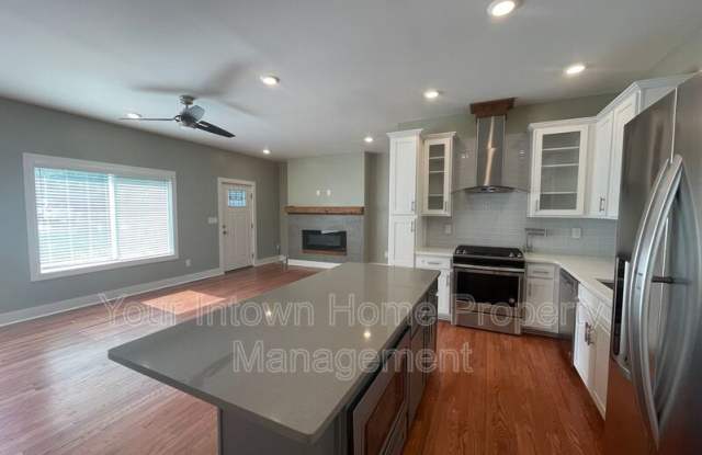 797 Brownwood Ave SE photos photos