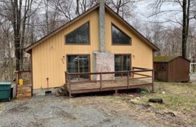 8341 Shannon Dr - 8341 Shannon Drive, Monroe County, PA 18466
