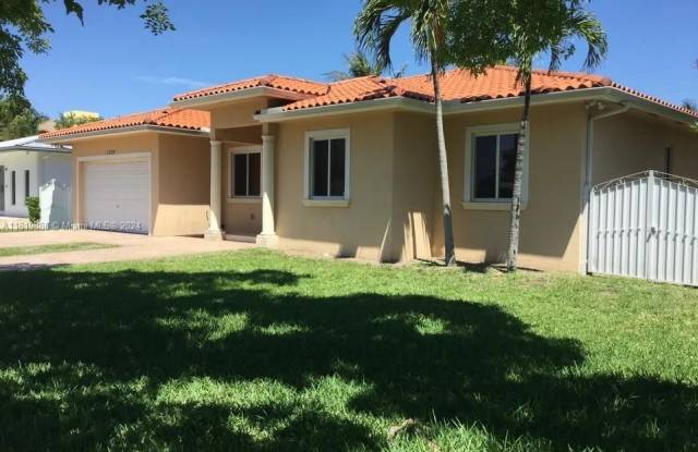 1329 Westward Dr Gallery 2