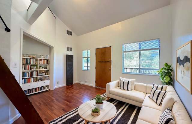 3433 Wilson Avenue photos photos