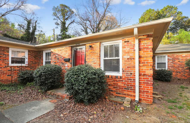 Adorable Two Bedroom Apartment Near Cotswold! photos photos