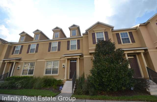 207 Silverglen Lane - 207 Silverglen Lane, Altamonte Springs, FL 32714