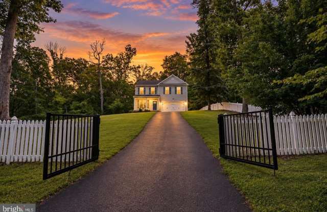 43 TWIN OAKS Drive Gallery 1