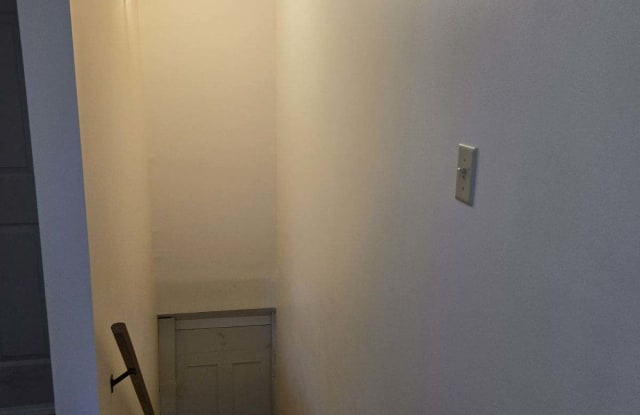 78 Elm St Gallery 1