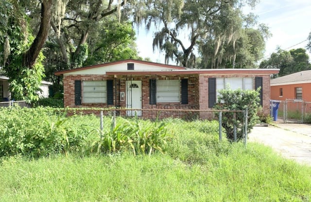 3616 E Powhatan Avenue - 3616 East Powhatan Avenue, Tampa, FL 33610