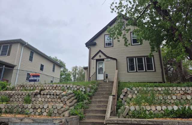 Recently remodeled 4 bedroom house in St Paul!! photos photos