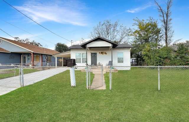 3 Bedrooms 1 Bath photos photos