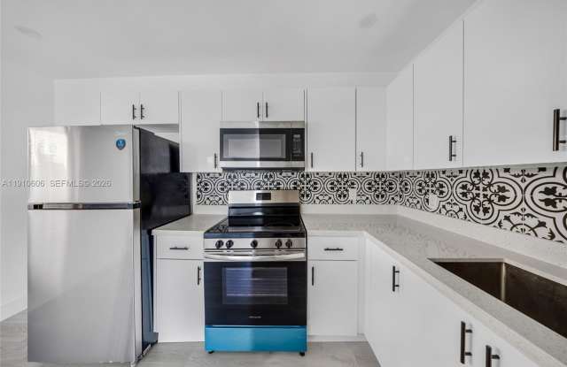 920 Northwest 8th Avenue photos photos