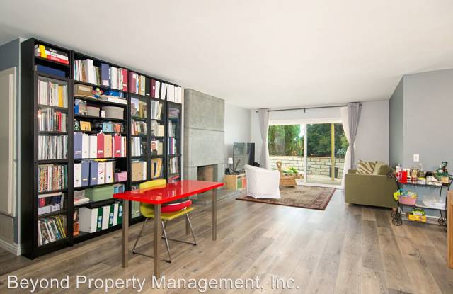 6749 Oleander Way Gallery 2