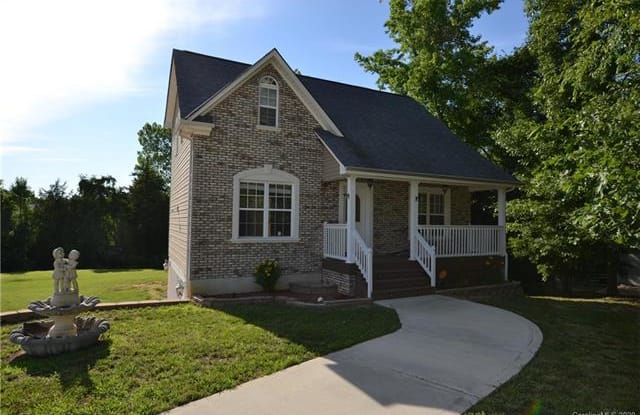 1633 Red Bird Circle SE - 1633 Red Bird Circle Southeast, Concord, NC 28025