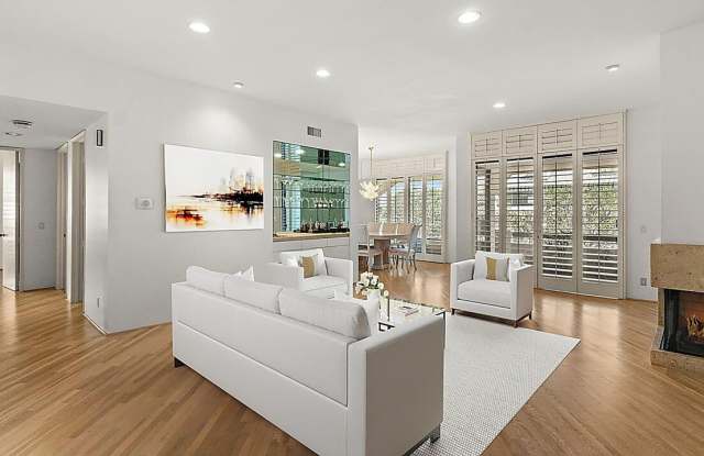 2415 Century Hill Gallery 1