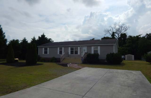 Close to Carolina Beach! - 525 Soundside Drive, Sea Breeze, NC 28412