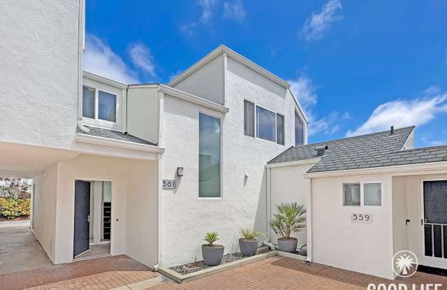 Hilltop Retreat with Ocean Breezes, natural light, and panoramic views photos photos