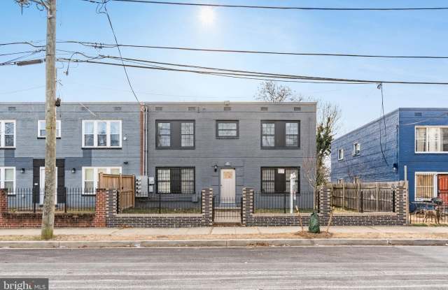 1619 BUTLER Street SE unit: 3 photos photos