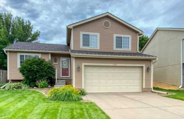 Spacious Elkhorn Three Bedroom! photos photos
