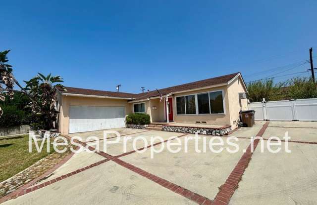 811 Drake Avenue photos photos