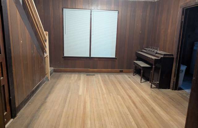 627 6th Avenue North Gallery 1