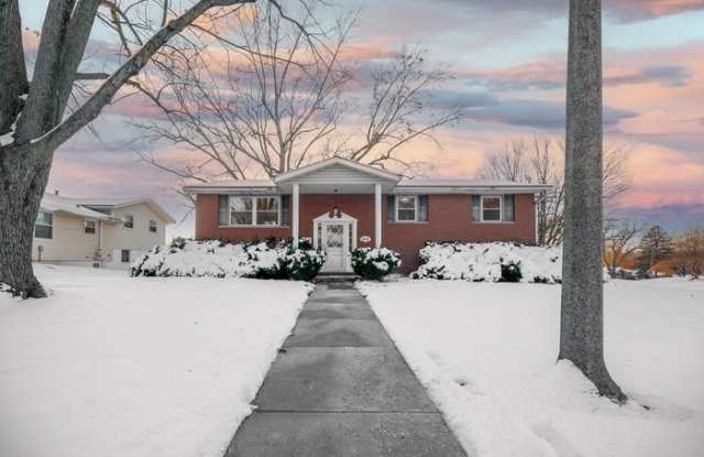 6809 North Kimberly Drive - 6809 North Kimberly Drive, Peoria, IL 61614