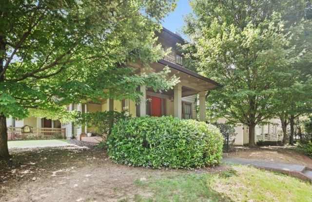 519 N Highland Avenue NE Gallery 2