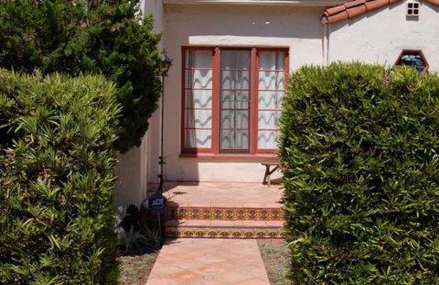 2036 BALMER Drive Gallery 2