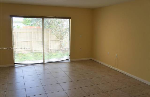 421 NW 40th Ct Gallery 3