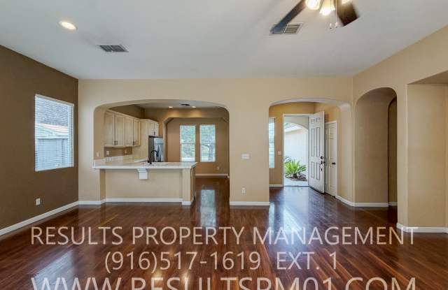 Beautifully upgraded 3 bedroom Home Gallery 3