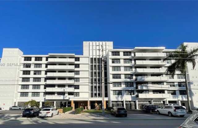 10101 E Bay Harbor Dr unit 402 (A11925990) - 10101 East Bay Harbor Drive, Bay Harbor Islands, FL 33154 10101 E Bay Harbor Dr unit 402 (A11925990) - 10101 East Bay Harbor Drive, Bay Harbor Islands, FL 33154